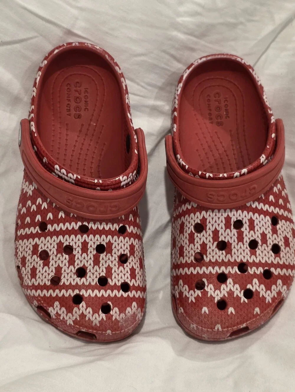 Crocs Classic Holiday Red White Sweater Clogs Slip-On Youth Kids Size C 13